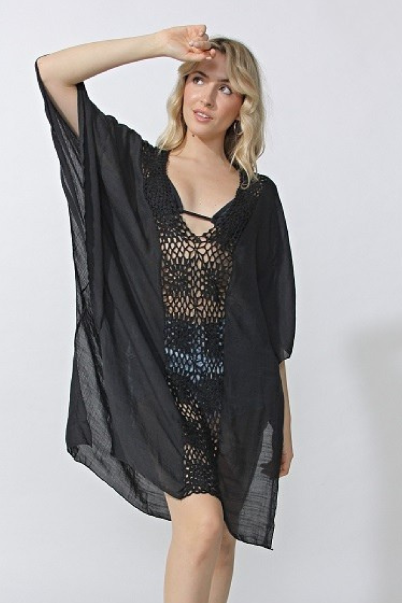 Art. 362077 Vestido con broderie Negro