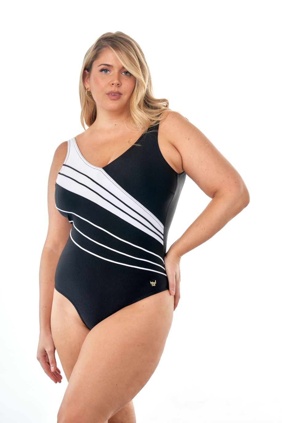 Art. 70280402 Traje De Baño Entero Negro