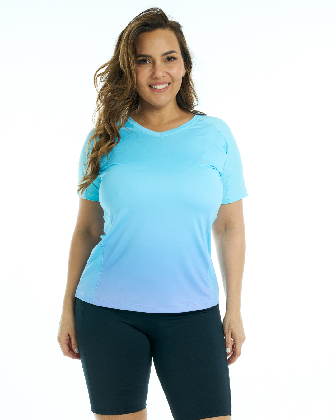 Art. 46183292 Remera corte V Esfumado Celeste