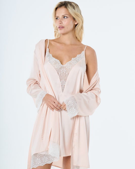 Art. 570803 Bata de Satén Chifón