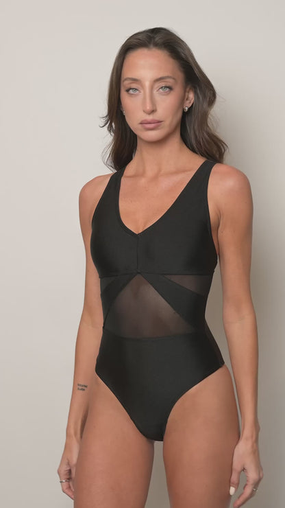 Art. 70470402 Traje de Baño con Transparencias Negro